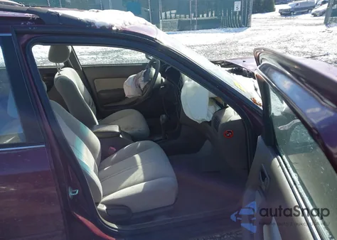 1996 Toyota Camry Le z USA, uszkodzony, nr VIN 4T1EF12K6TU114795